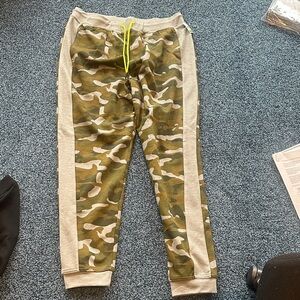 Ideology fleece joggers L army camo nwt pockets